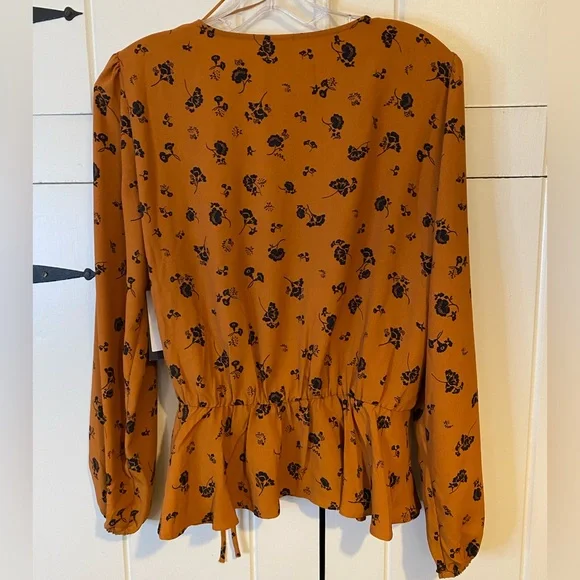 Melrose and Market | Burnt Orange Faux Wrap Tie Waist Long Sleeve Floral Top. M. - Picture 4 of 5